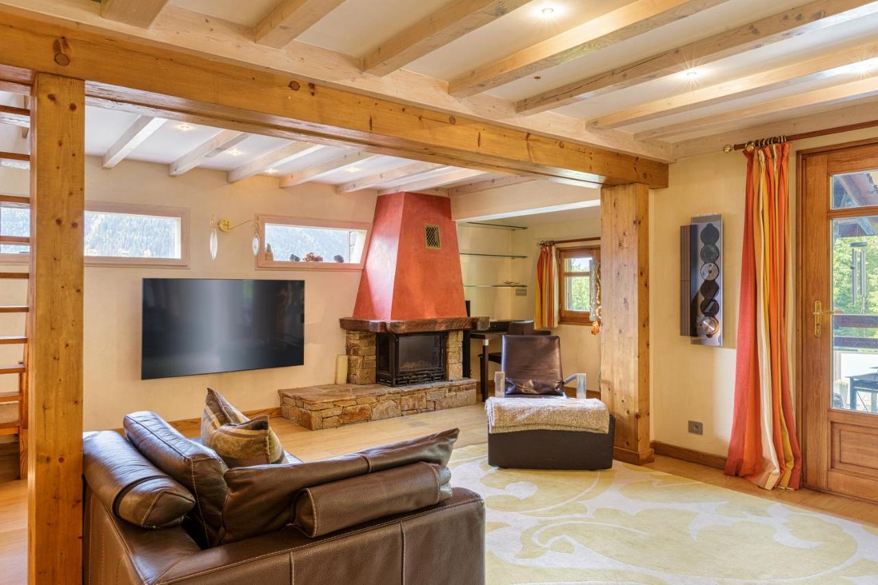 Chalet Galadhrim Chamonix Mont Blanc Valley เลอุชส์ ภายนอก รูปภาพ