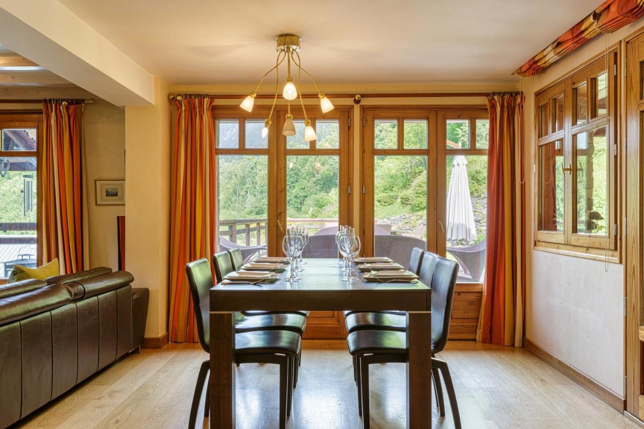 Chalet Galadhrim Chamonix Mont Blanc Valley เลอุชส์ ภายนอก รูปภาพ