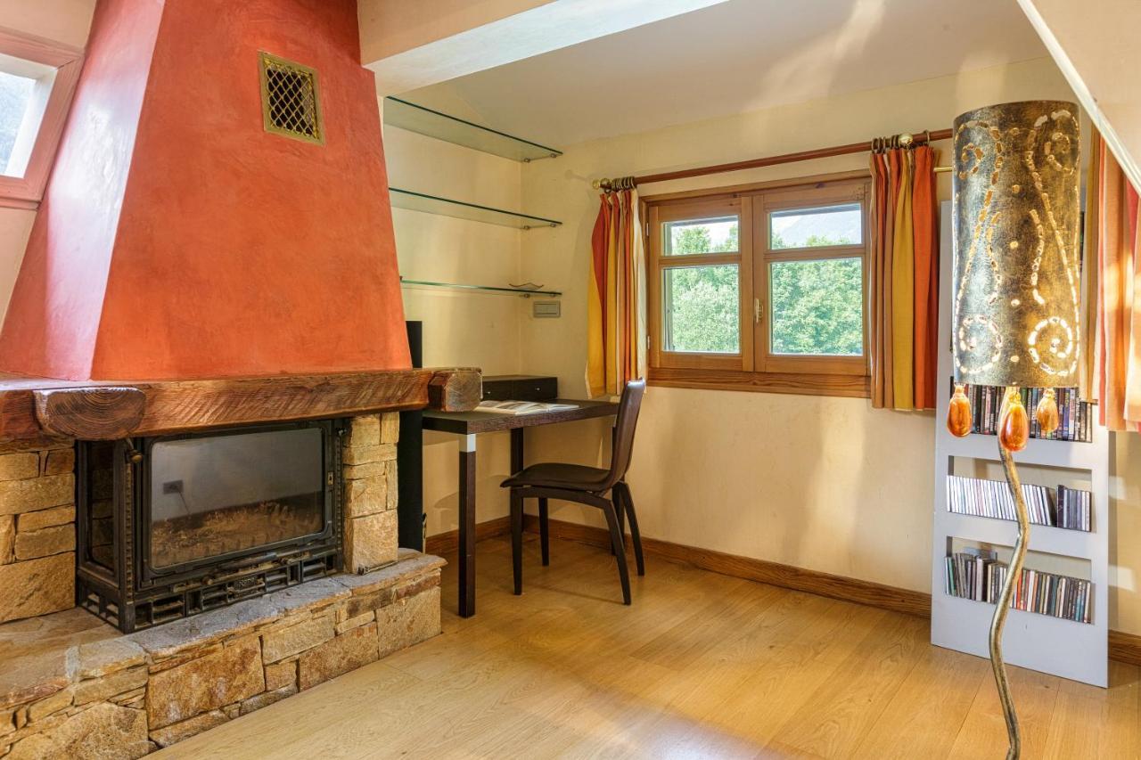 Chalet Galadhrim Chamonix Mont Blanc Valley เลอุชส์ ภายนอก รูปภาพ