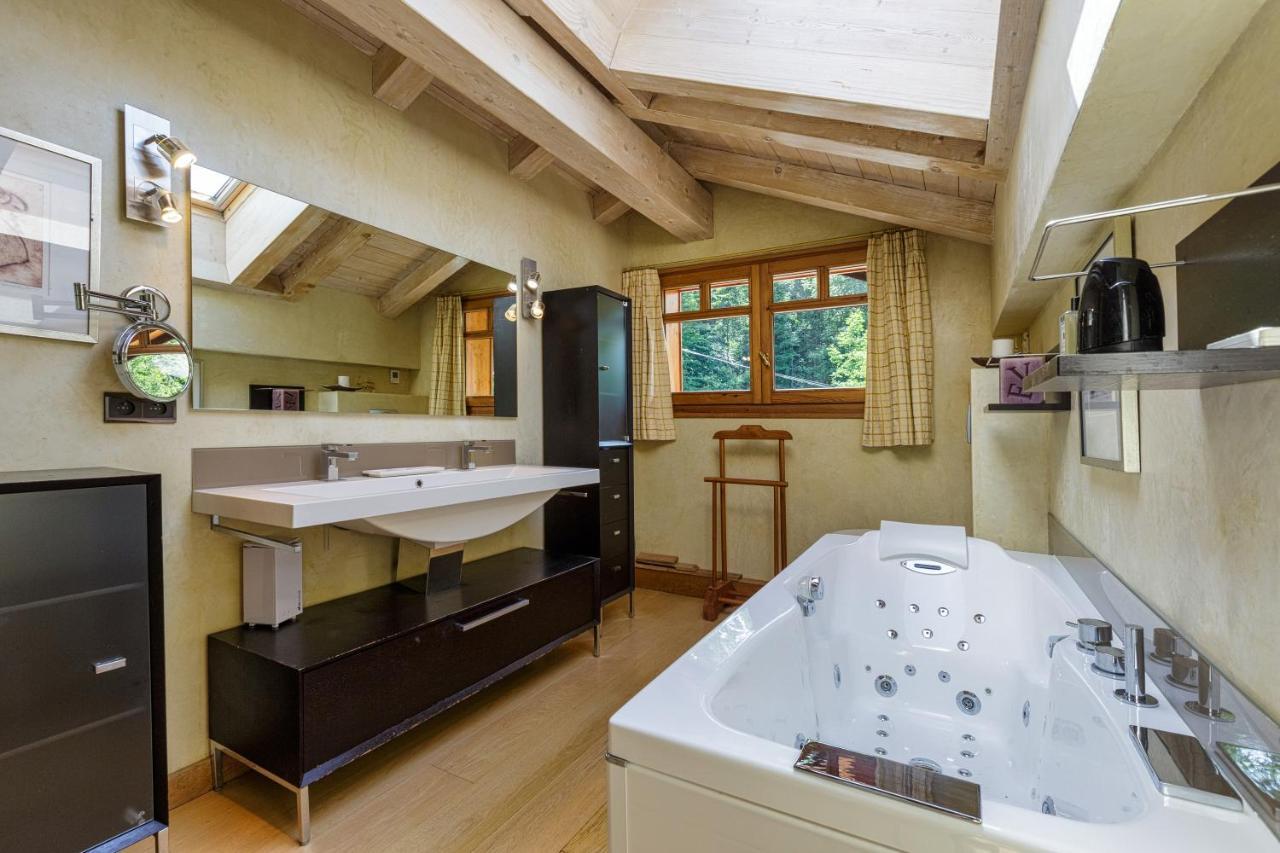 Chalet Galadhrim Chamonix Mont Blanc Valley เลอุชส์ ภายนอก รูปภาพ